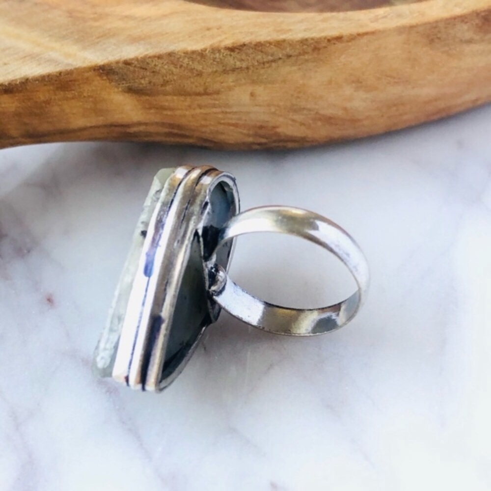 Labradorite Silver Ring - Picture 9 of 10